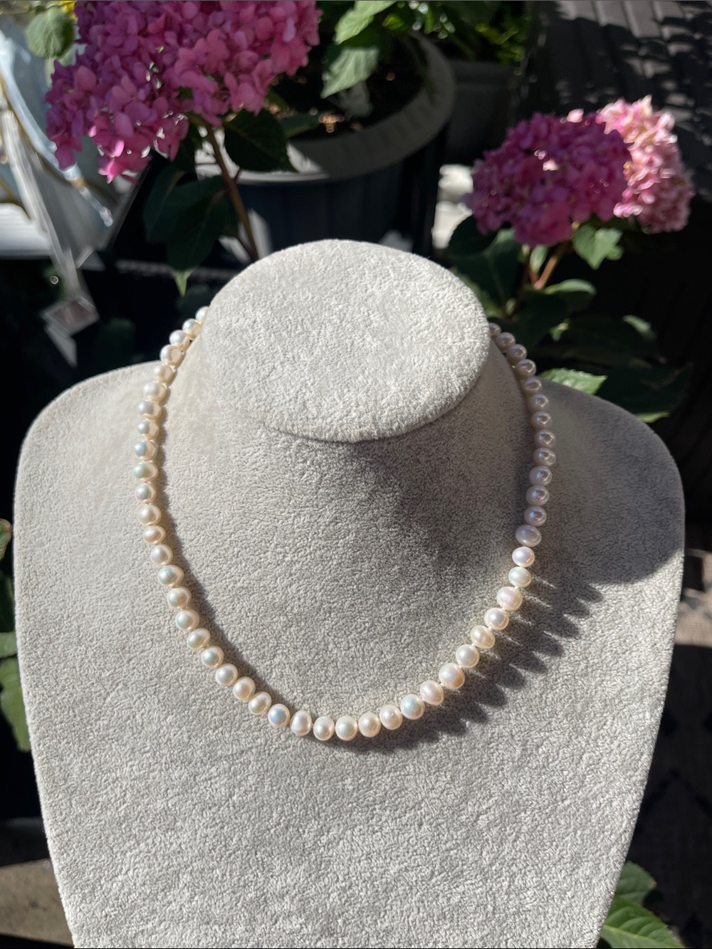 Women’s Classic Freshwater Pearl 18” Necklace - Picture 4 of 12